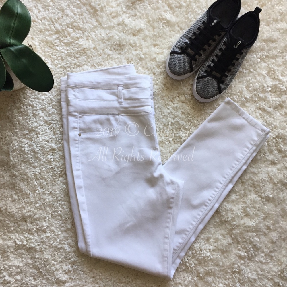 Refuge White High Rise Skinny Jeans